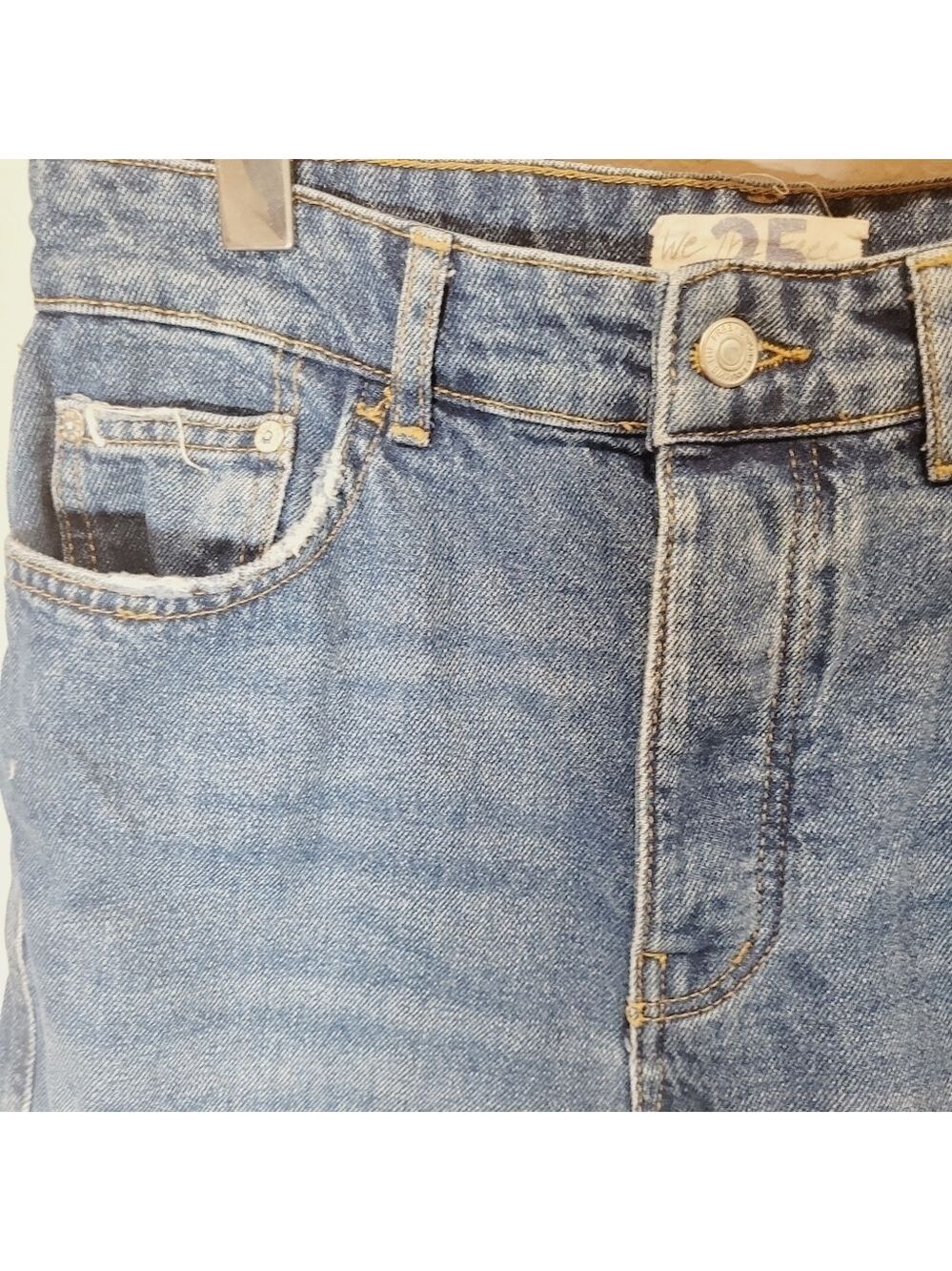 We the Free distressed button fly High rise jean - Picture 5 of 11